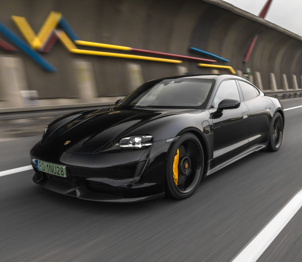 Porsche Taycan wyposażenie 