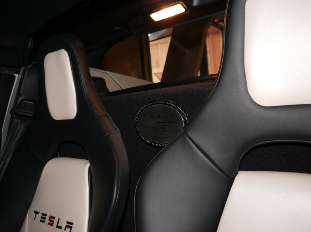 tesla roadster cena 