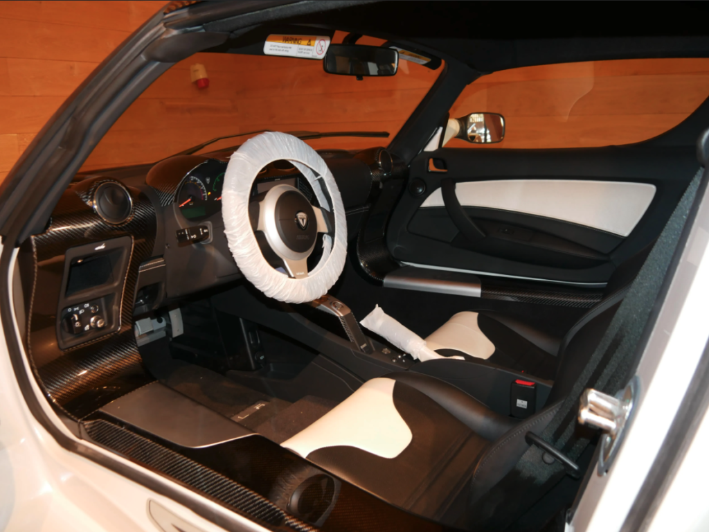 tesla roadster cena 