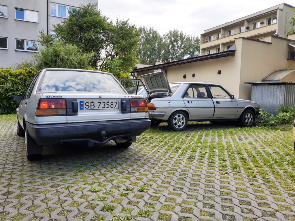 toyota corolla e8 