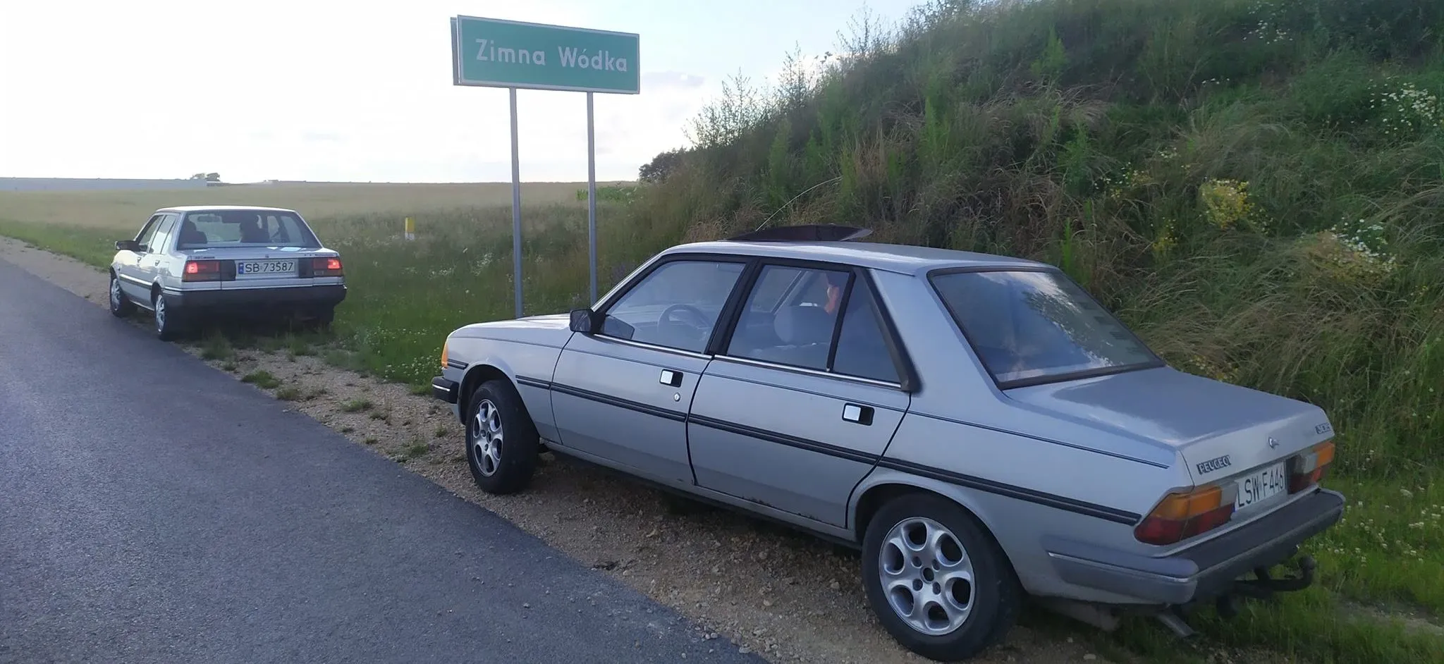 toyota corolla e8