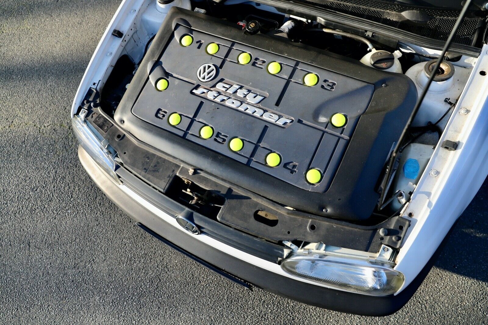 elektryczny volkswagen golf  