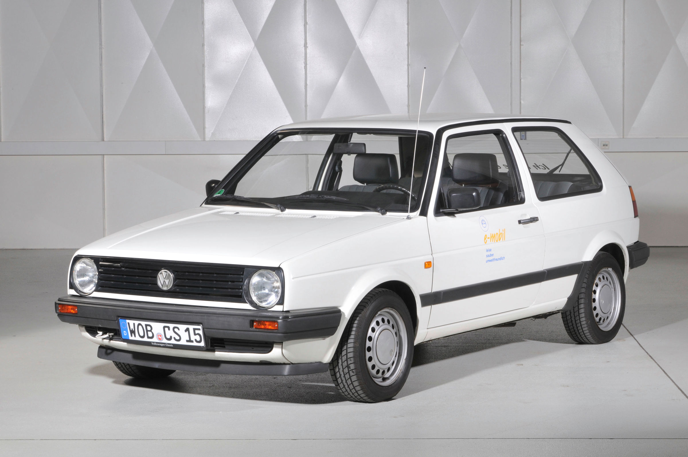 elektryczny volkswagen golf  