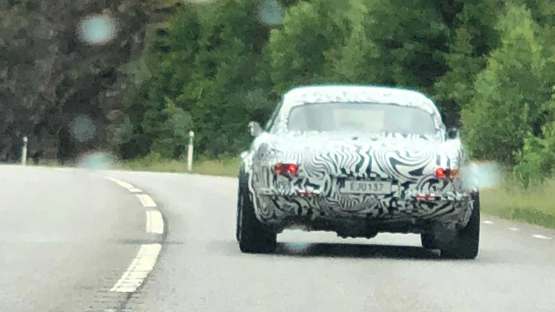 elektryczne Volvo P1800 