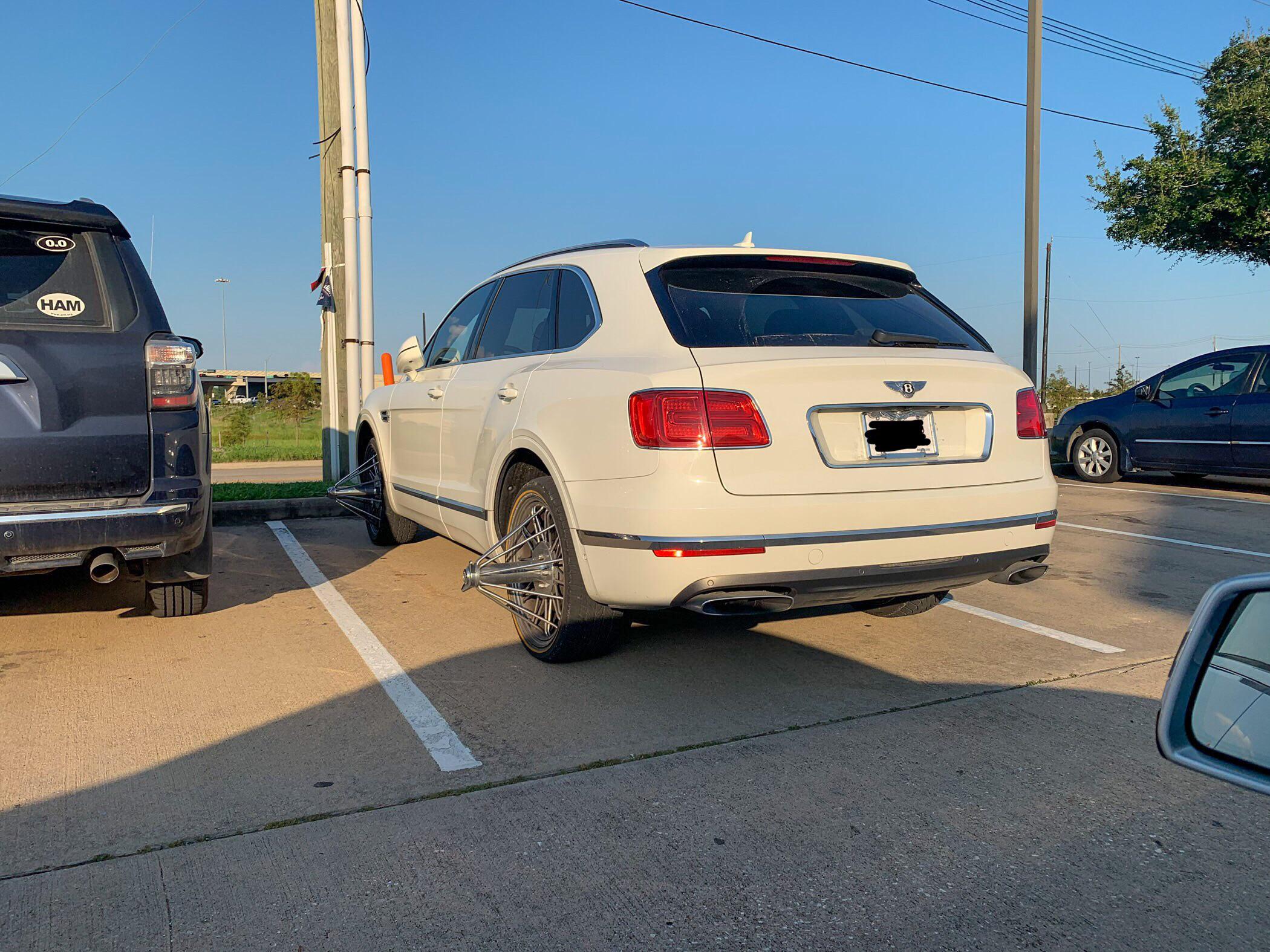 Bentley Bentayga Slab 