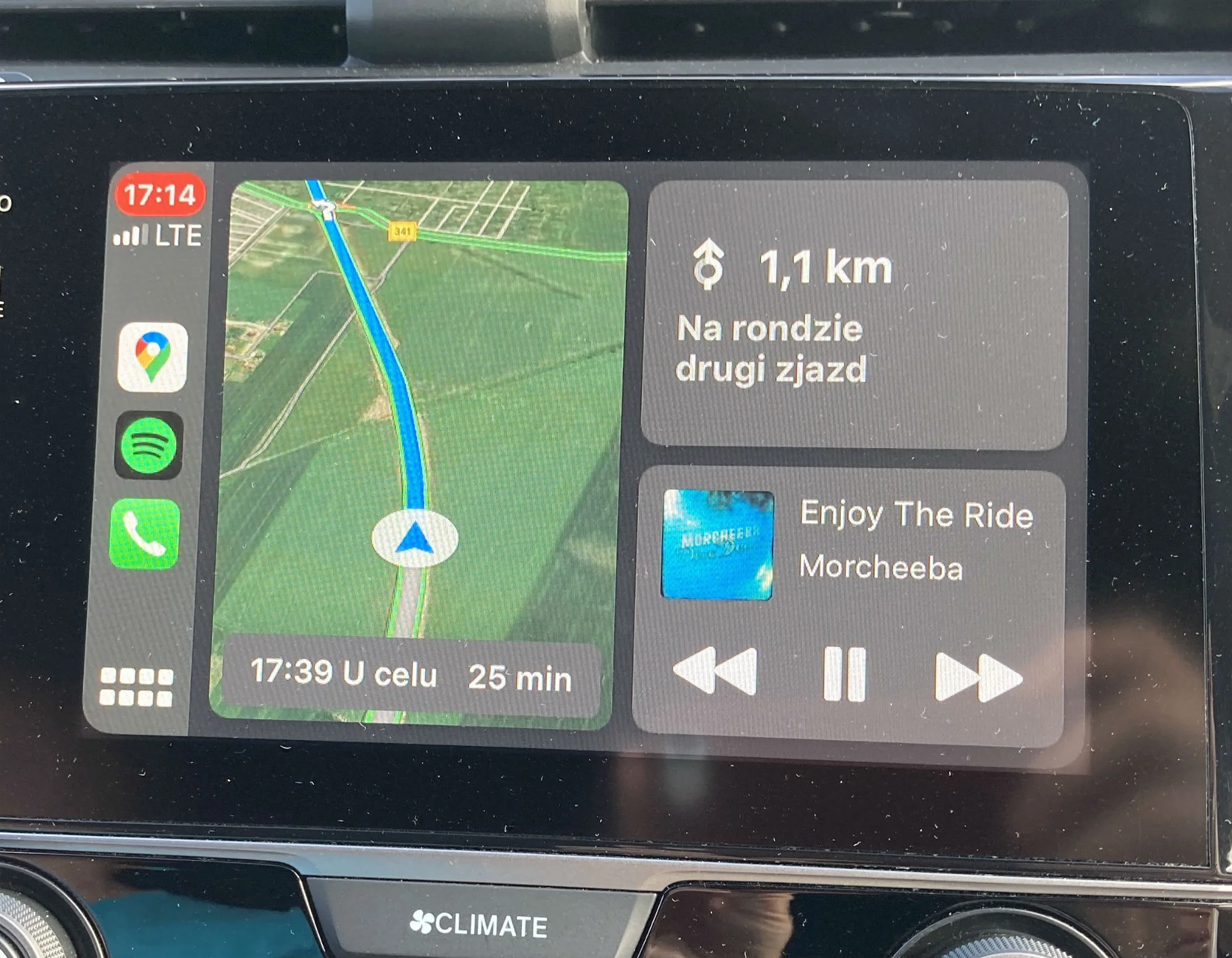 Mapy Google CarPlay 