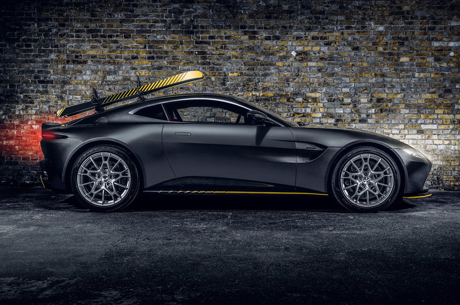 aston martin 007 