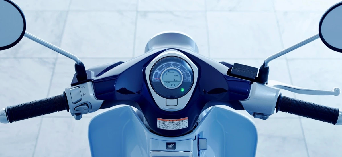 Elektryczna Honda Super Cub zjadłaby Teslę. Przypominany ten model