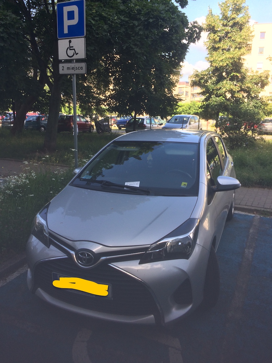 mandat za parkowanie na miejscu dla niepełnosprawnych 