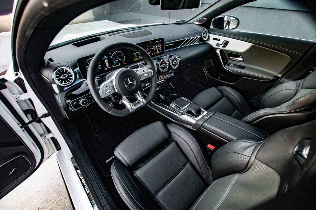 mercedes cla amg 45s środek 