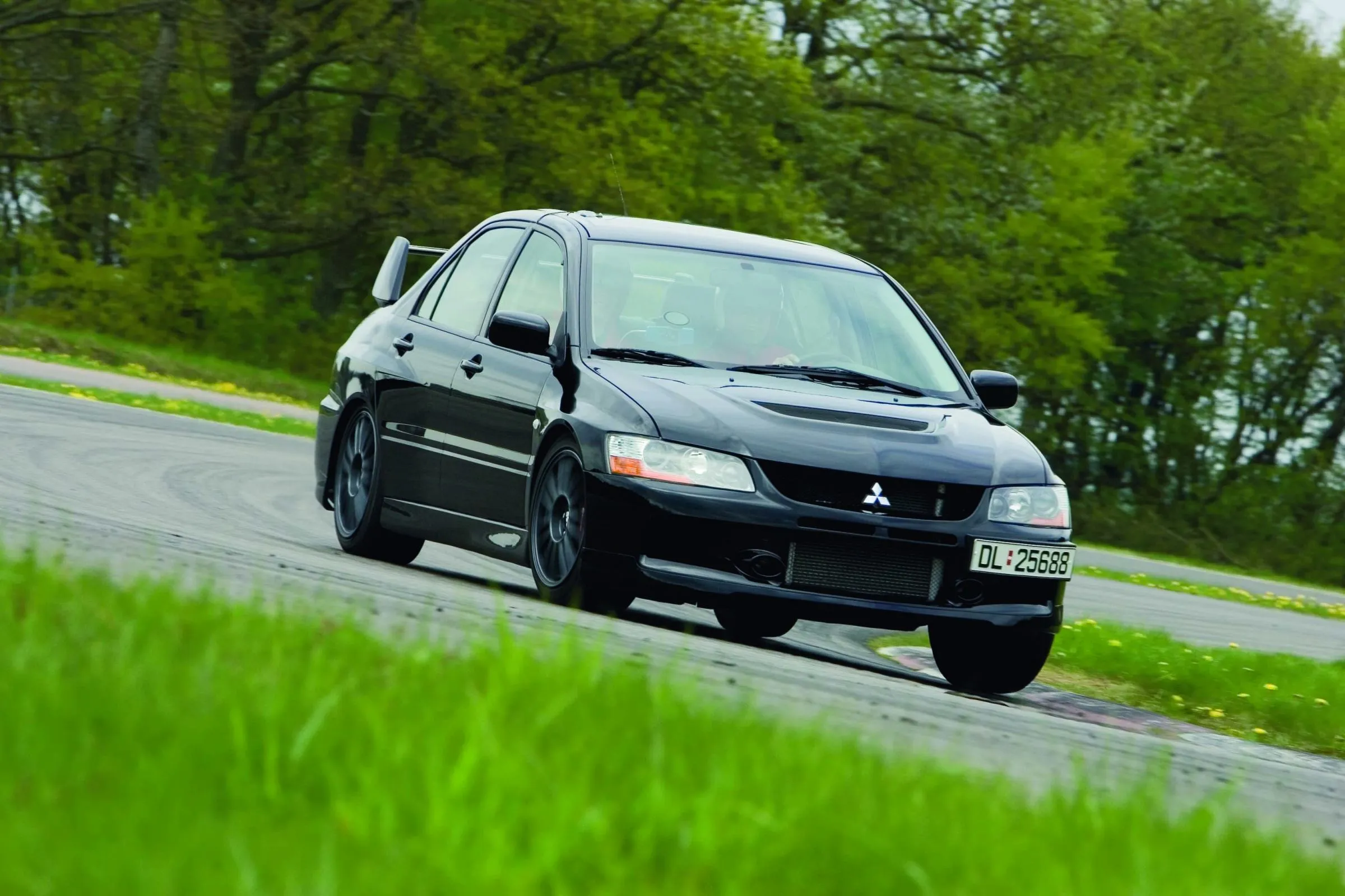 mitsubishi lancer evo 