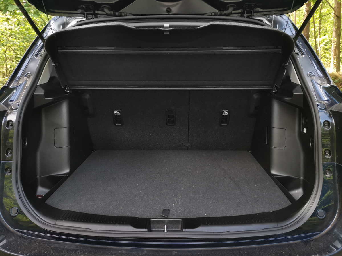Suzuki SX4 S-Cross hybrid test 