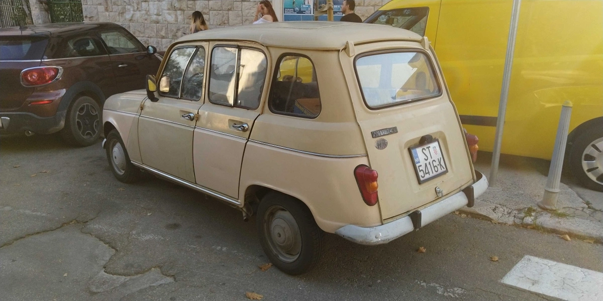 Volkswagen Golf TAS