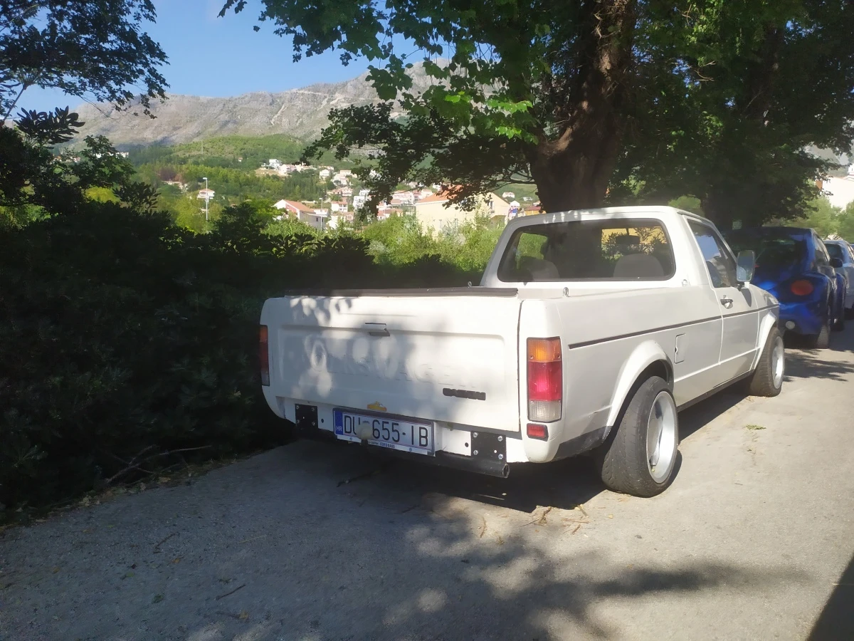 volkswagen golf TAS