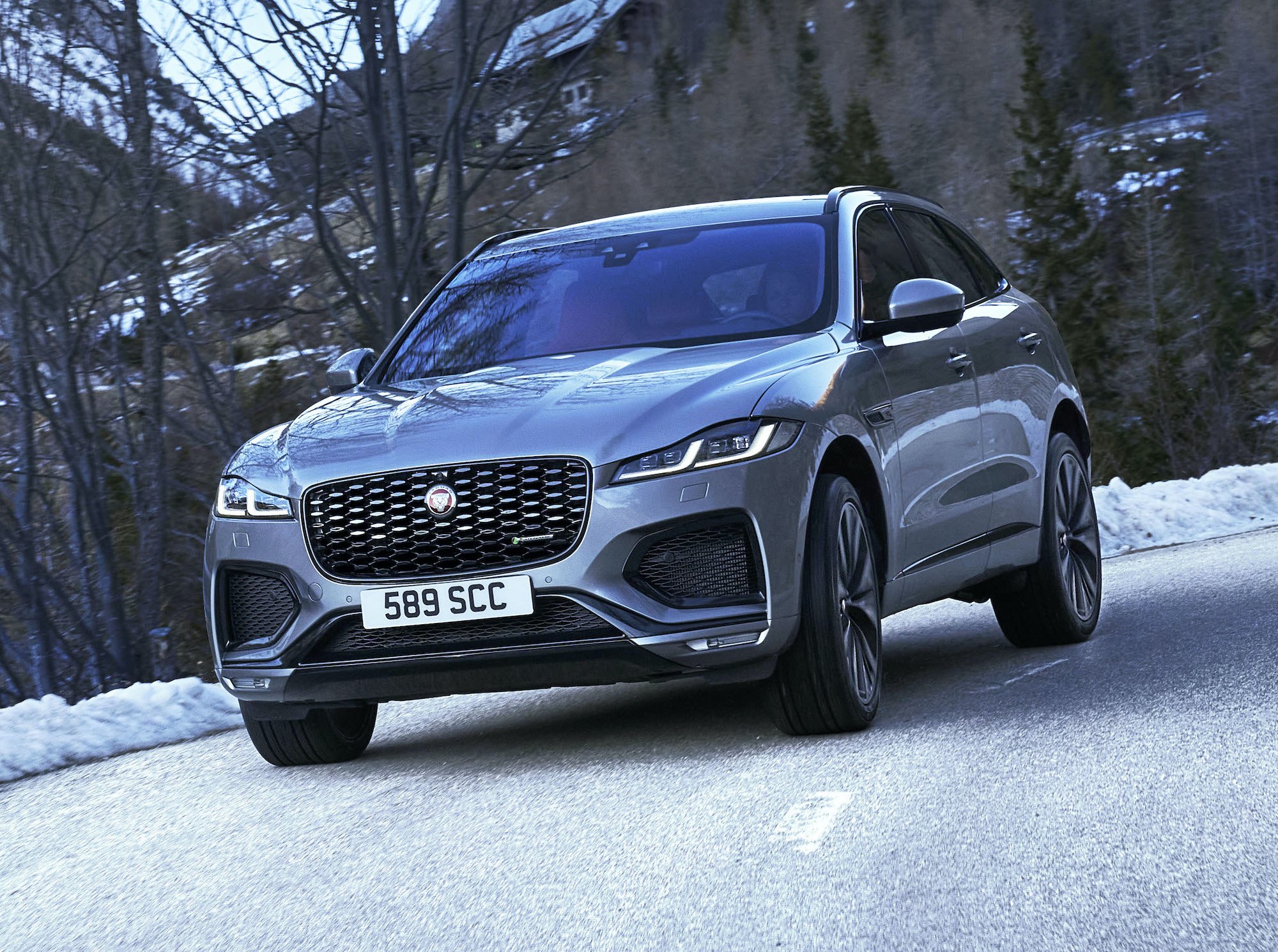 Jaguar F-Pace lifting 