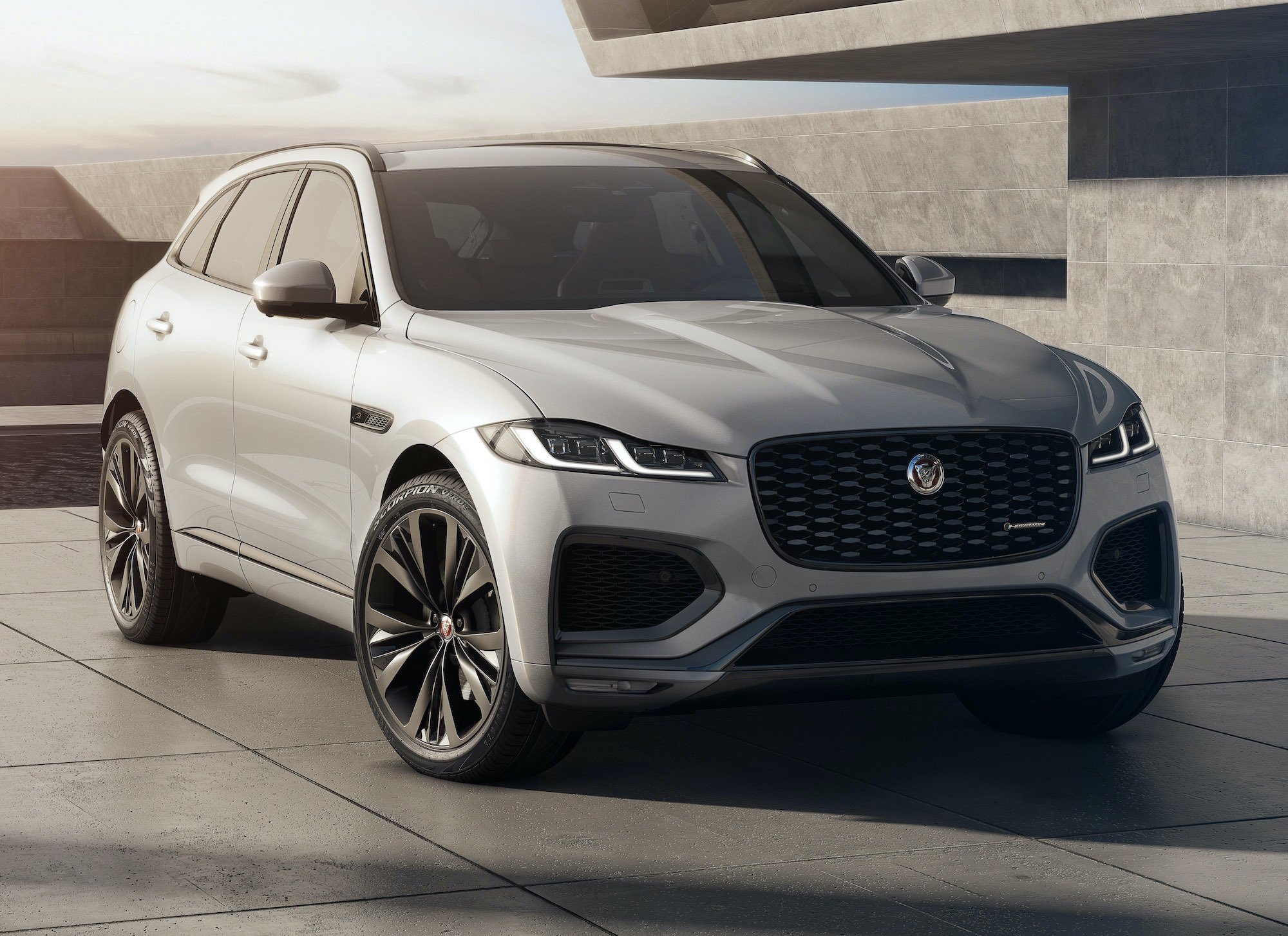 Jaguar F-Pace lifting 
