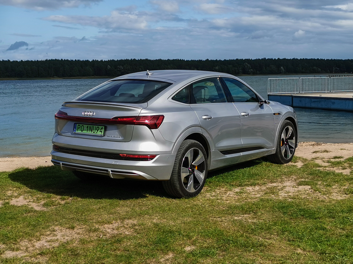 Audi e-tron rdzewieje 
