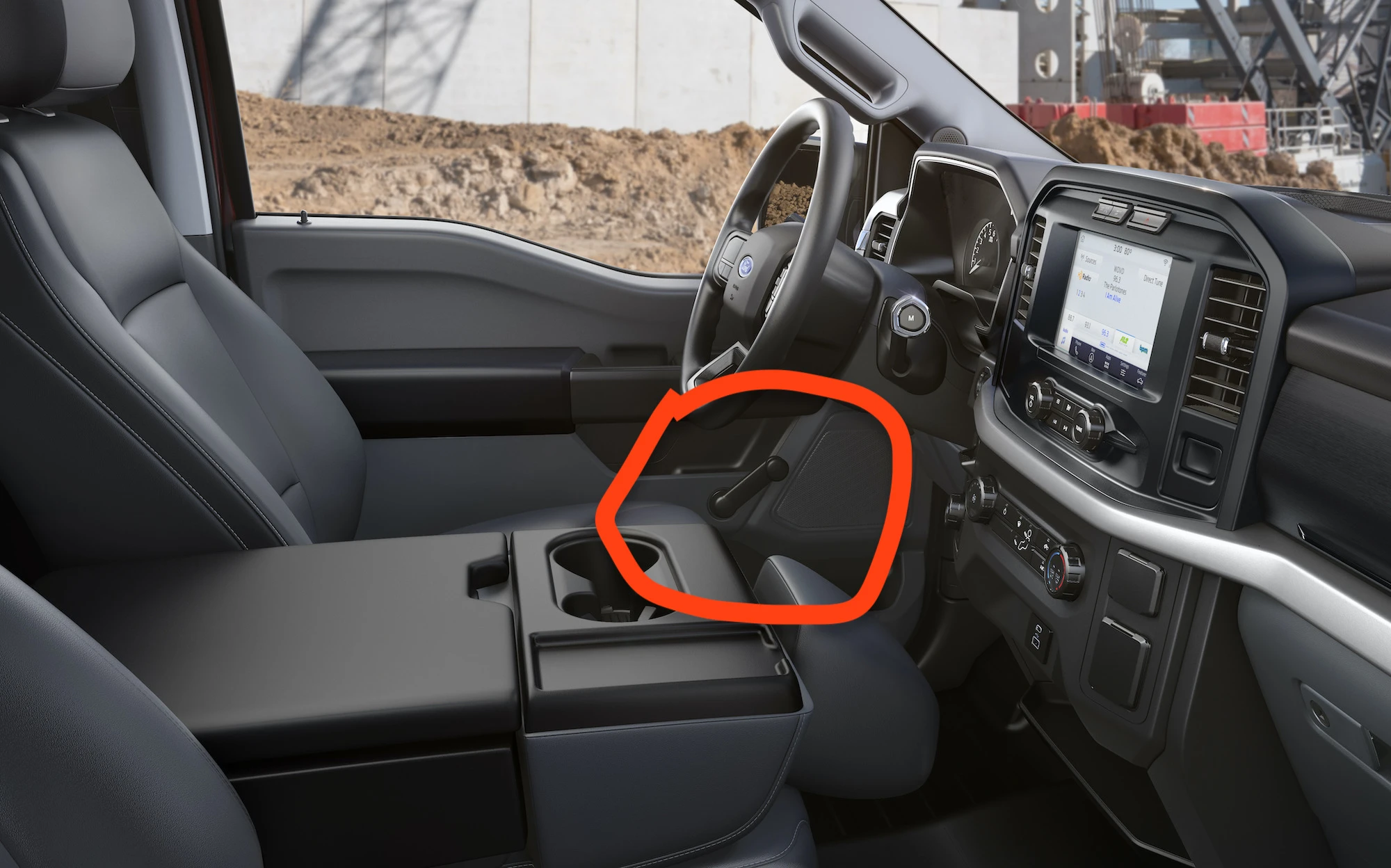 Co to za samochód: nowy, ma wielkie V6 i cztery szyby na korbę