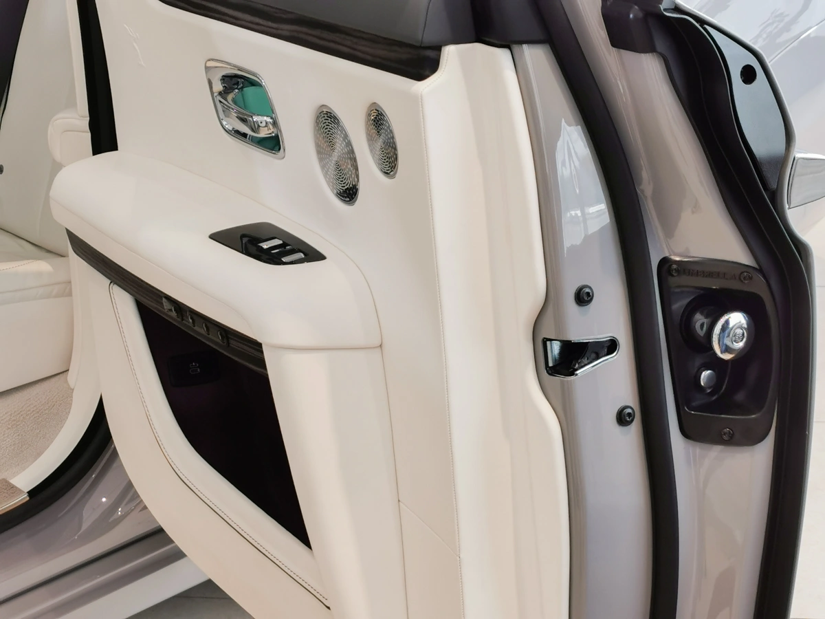 rolls-royce ghost premiera 
