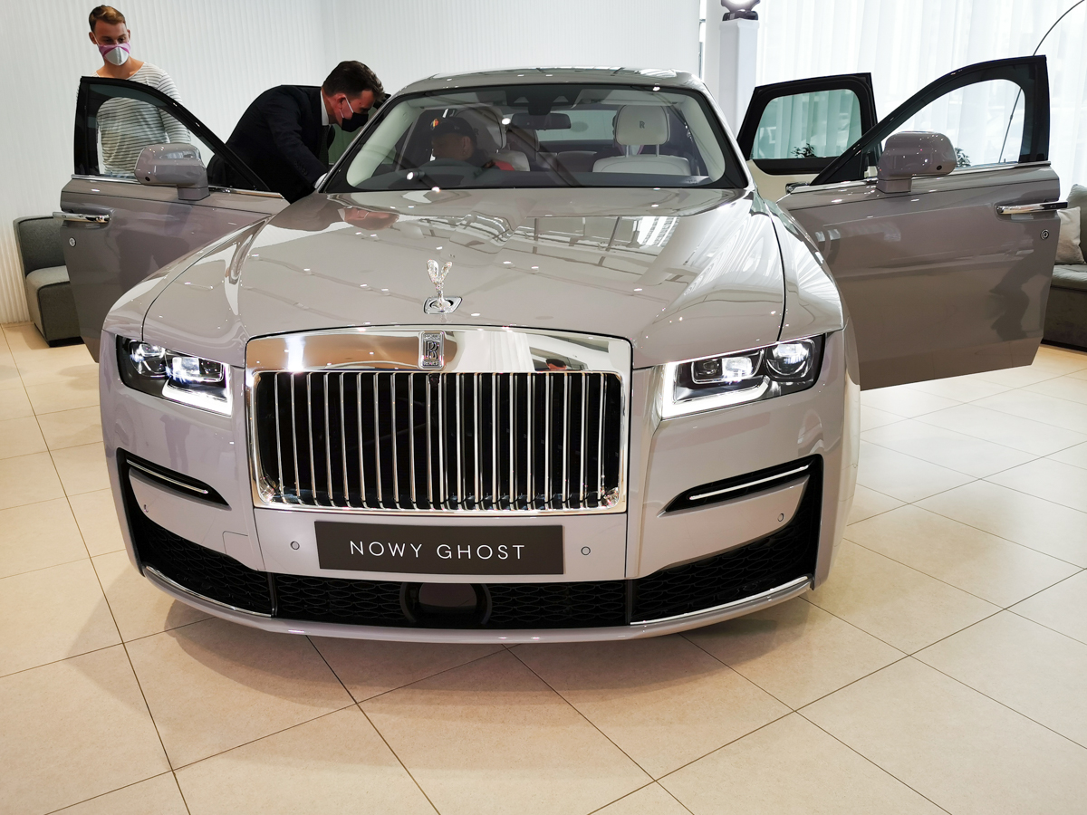 rolls-royce ghost premiera 