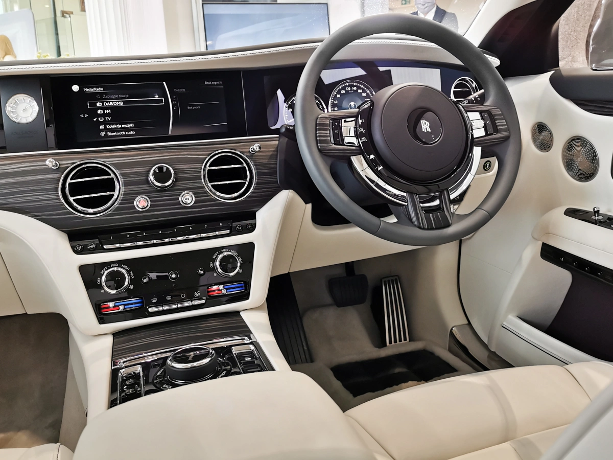 rolls-royce ghost premiera 