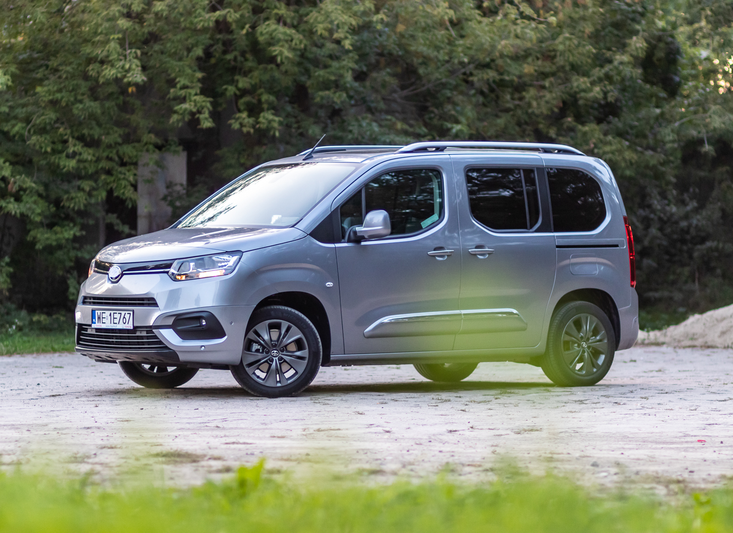 generic combi van