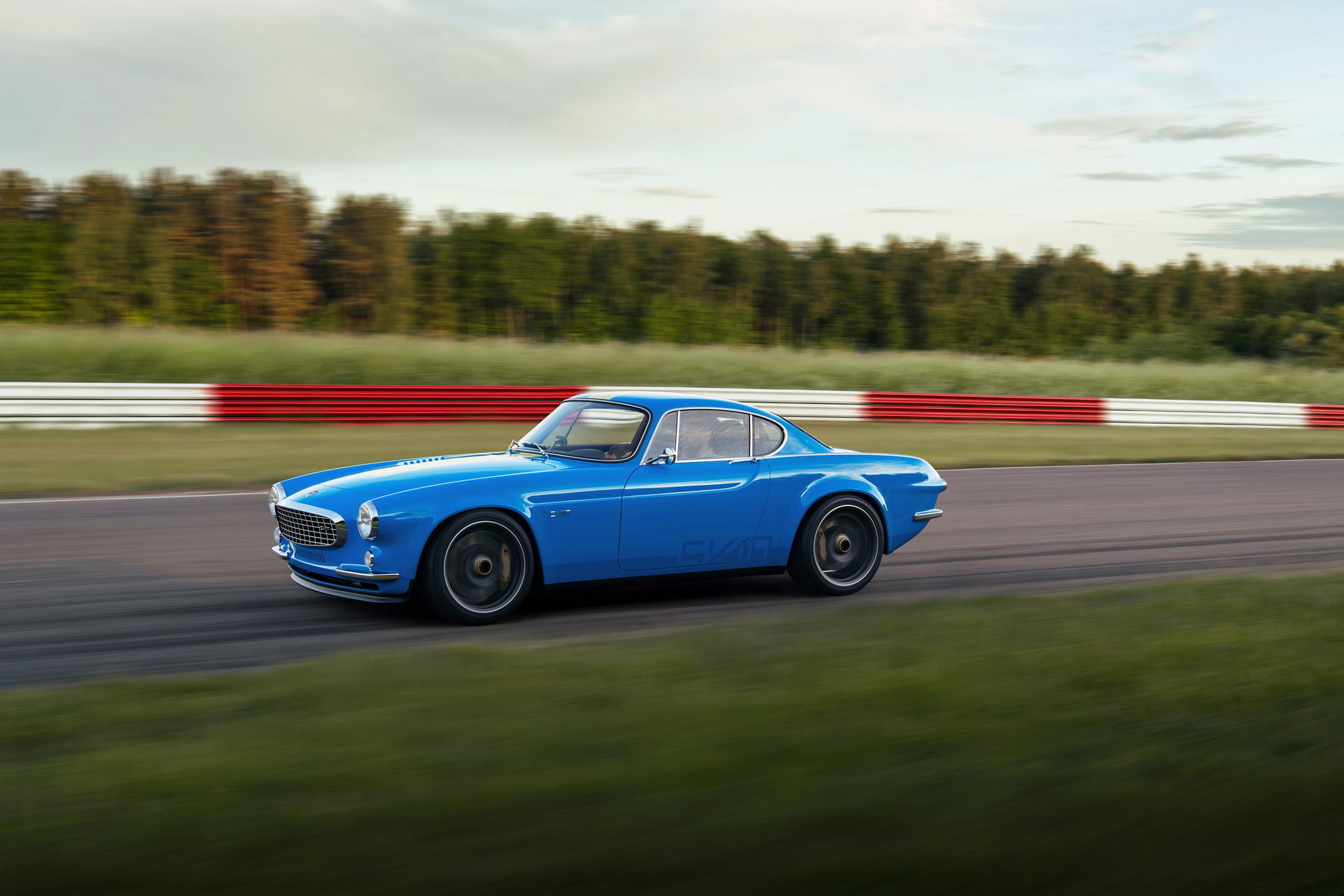 volvo p1800 restomod 