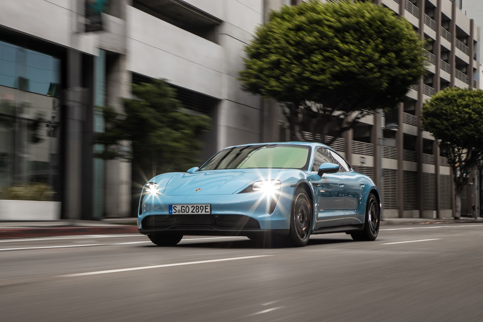 Porsche Taycan cena