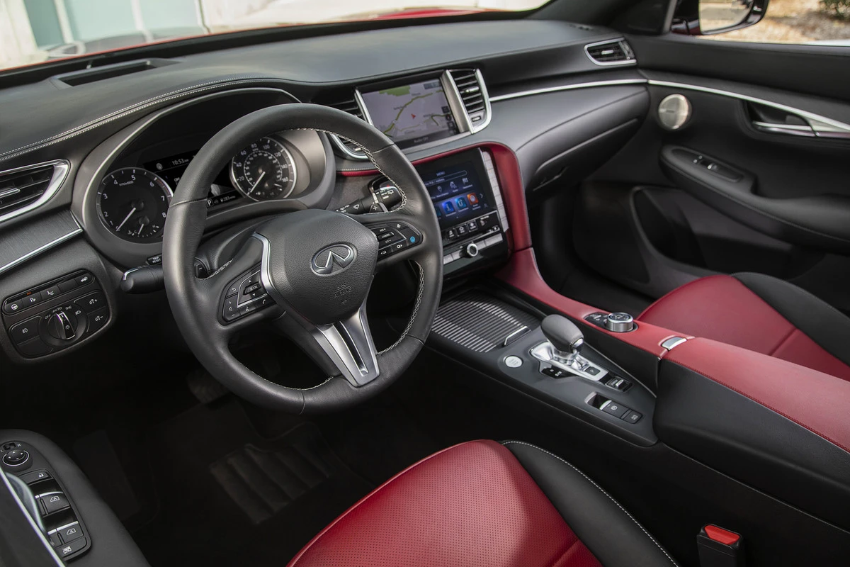 Infiniti wyszło z Europy, ale zostało w 2010 r. Tak wygląda wnętrze ich najnowszego modelu