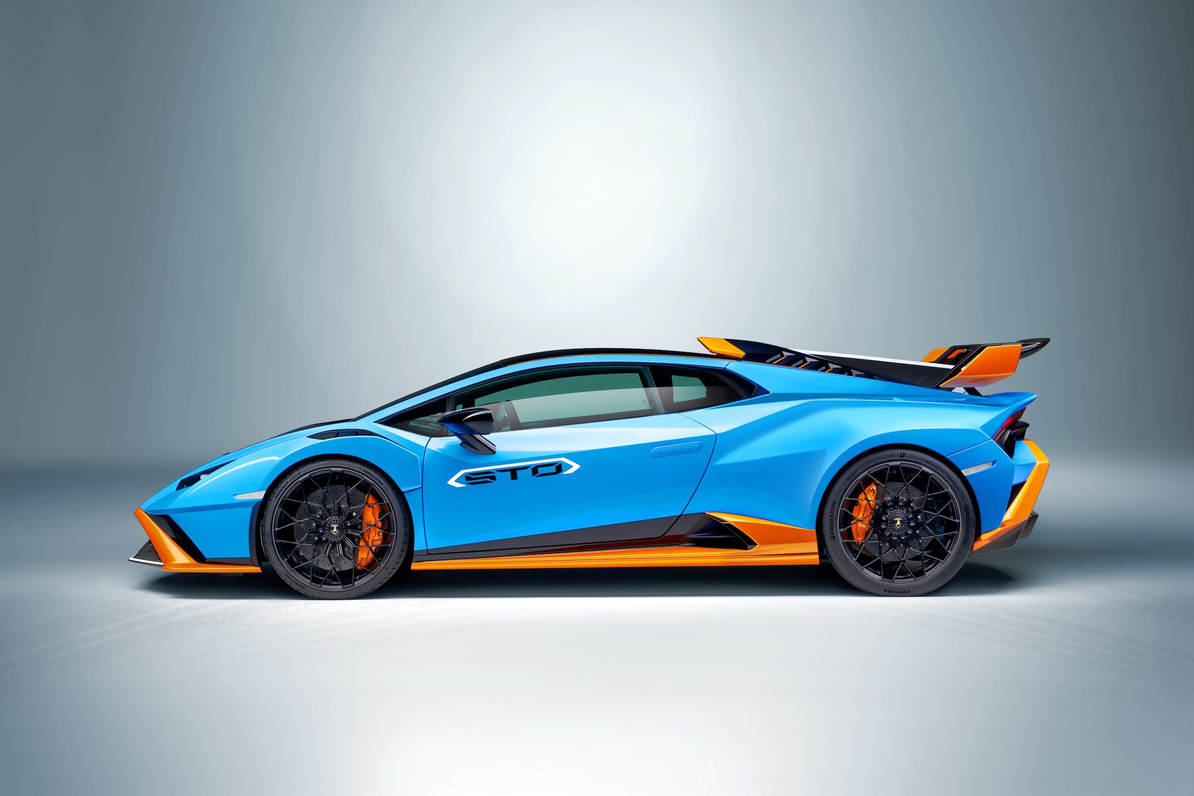 Lamborghini Huracan STO 