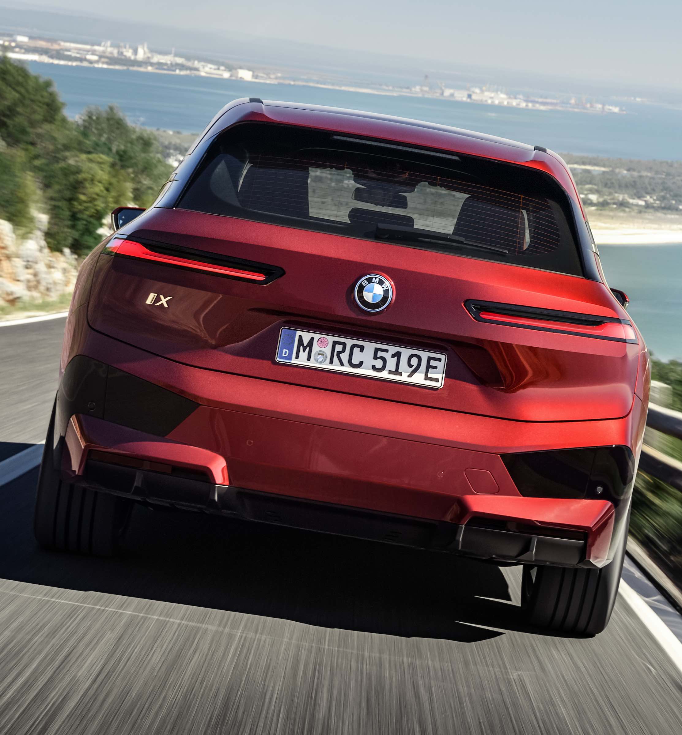 BMW iX 