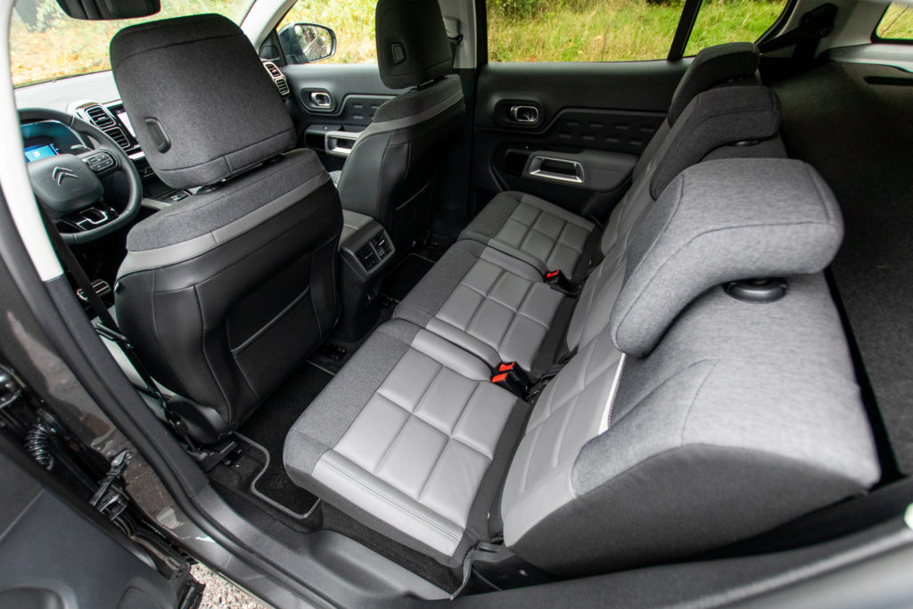citroen c5 aircross hybrid miejsce z tyłu 