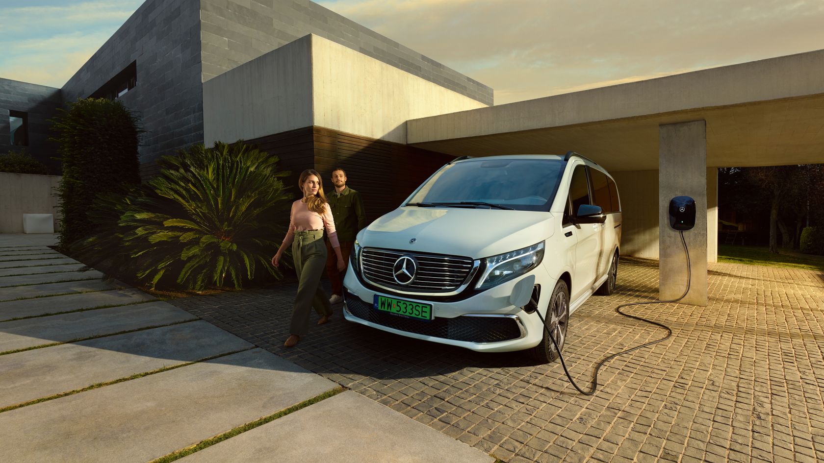 mercedes eqv 