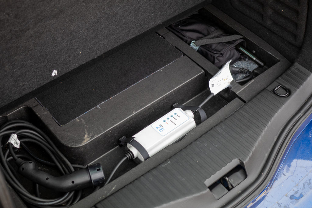 renault megane hybrid cena 