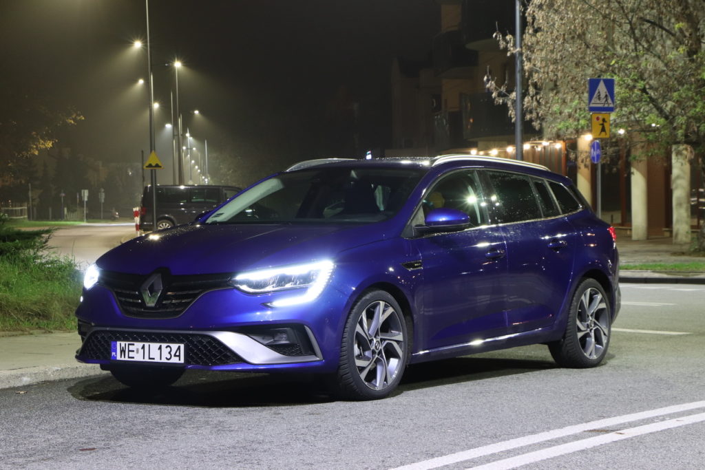 renault megane hybrid cena 