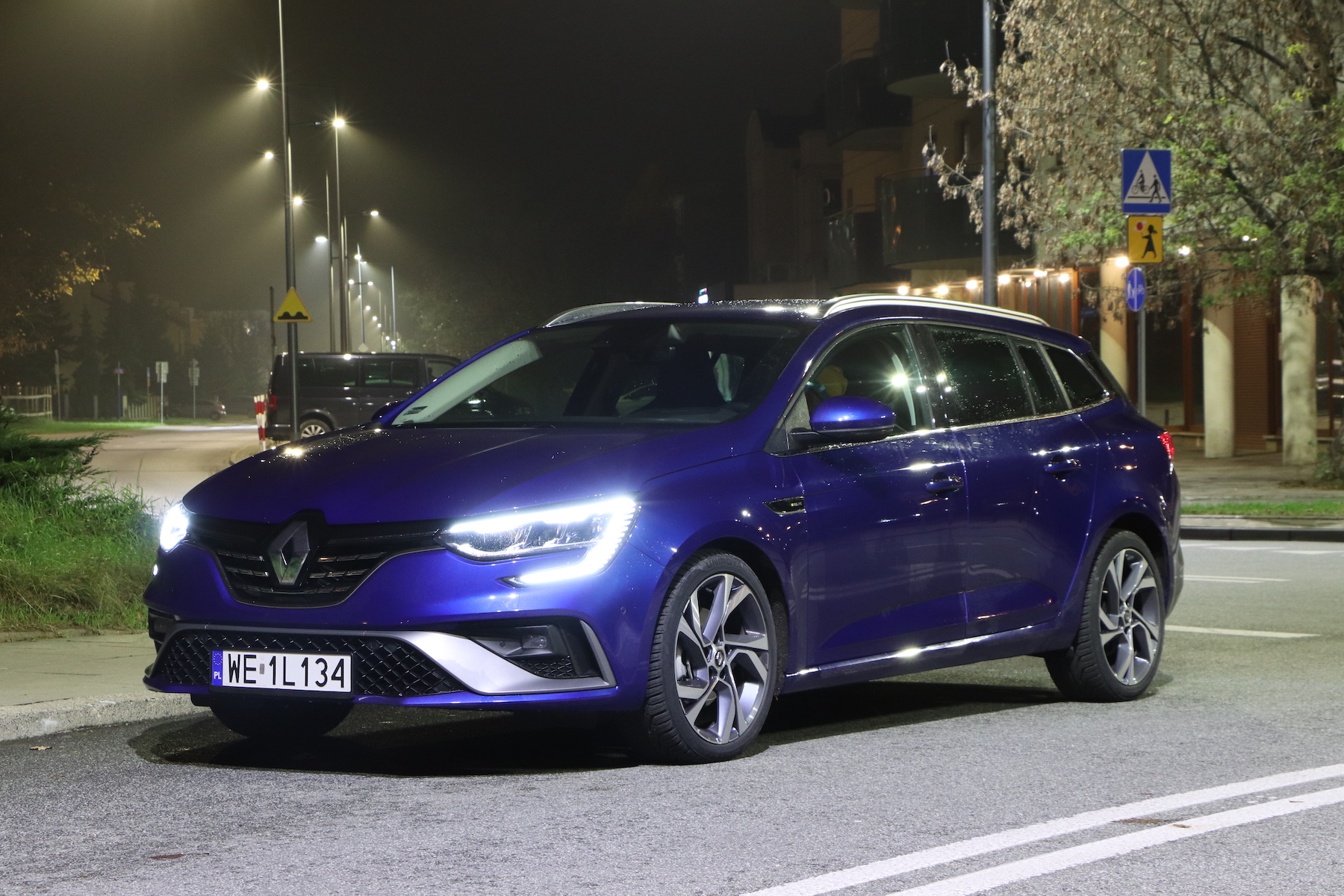 renault megane hybrid cena 