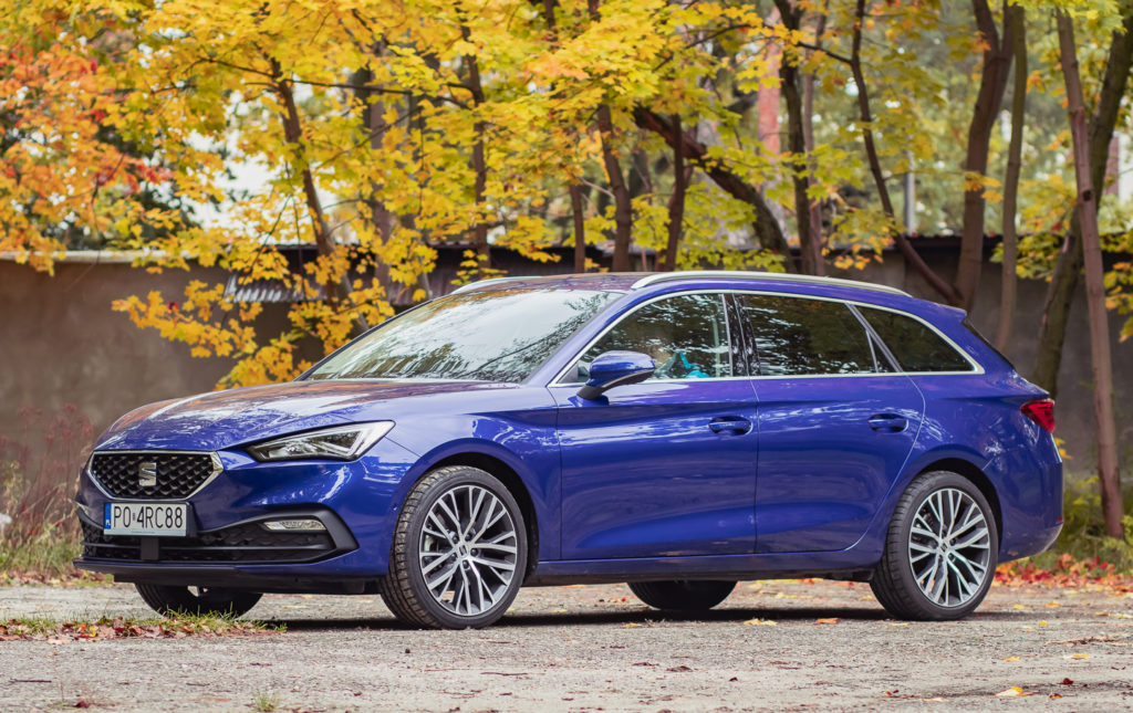 seat leon kombi cena 