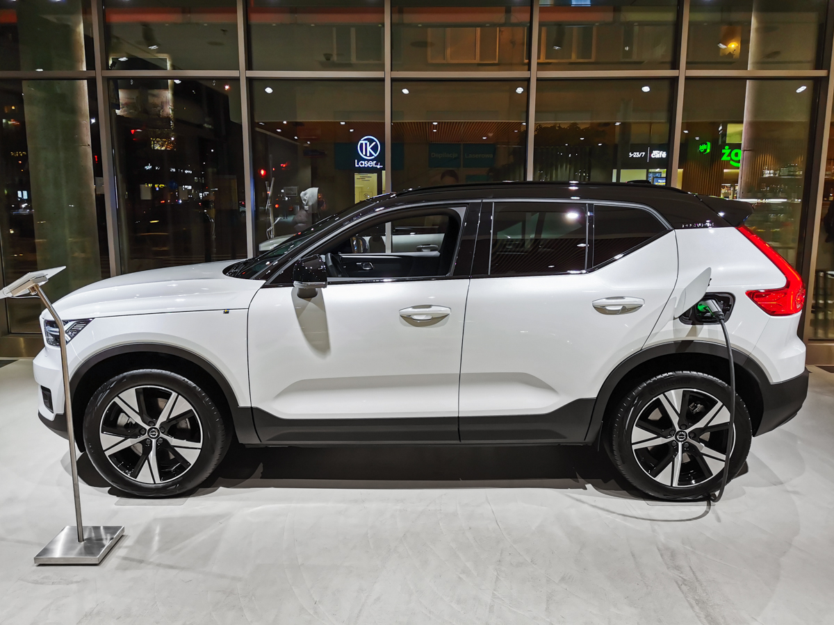 volvo xc40 recharge p8 android google 