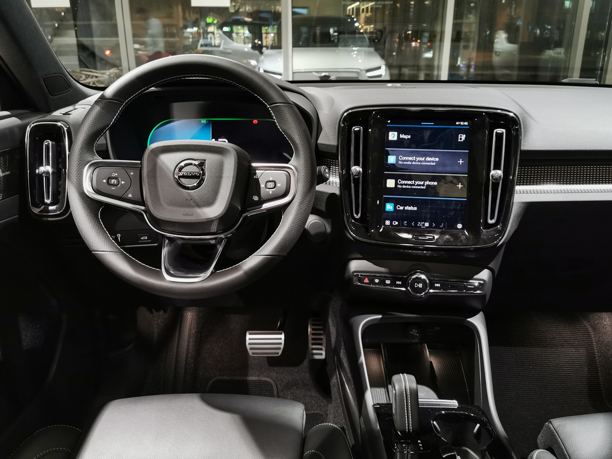 volvo xc40 recharge p8 android google 