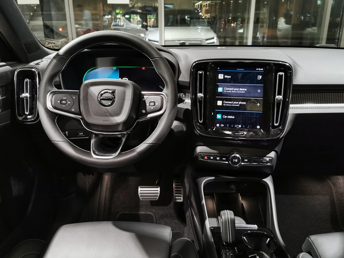 volvo xc40 recharge p8 android google 