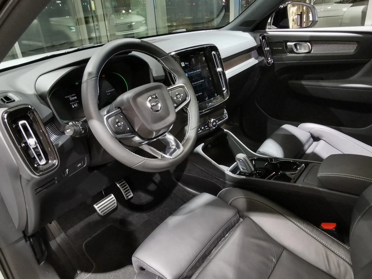 volvo xc40 recharge p8 android google 