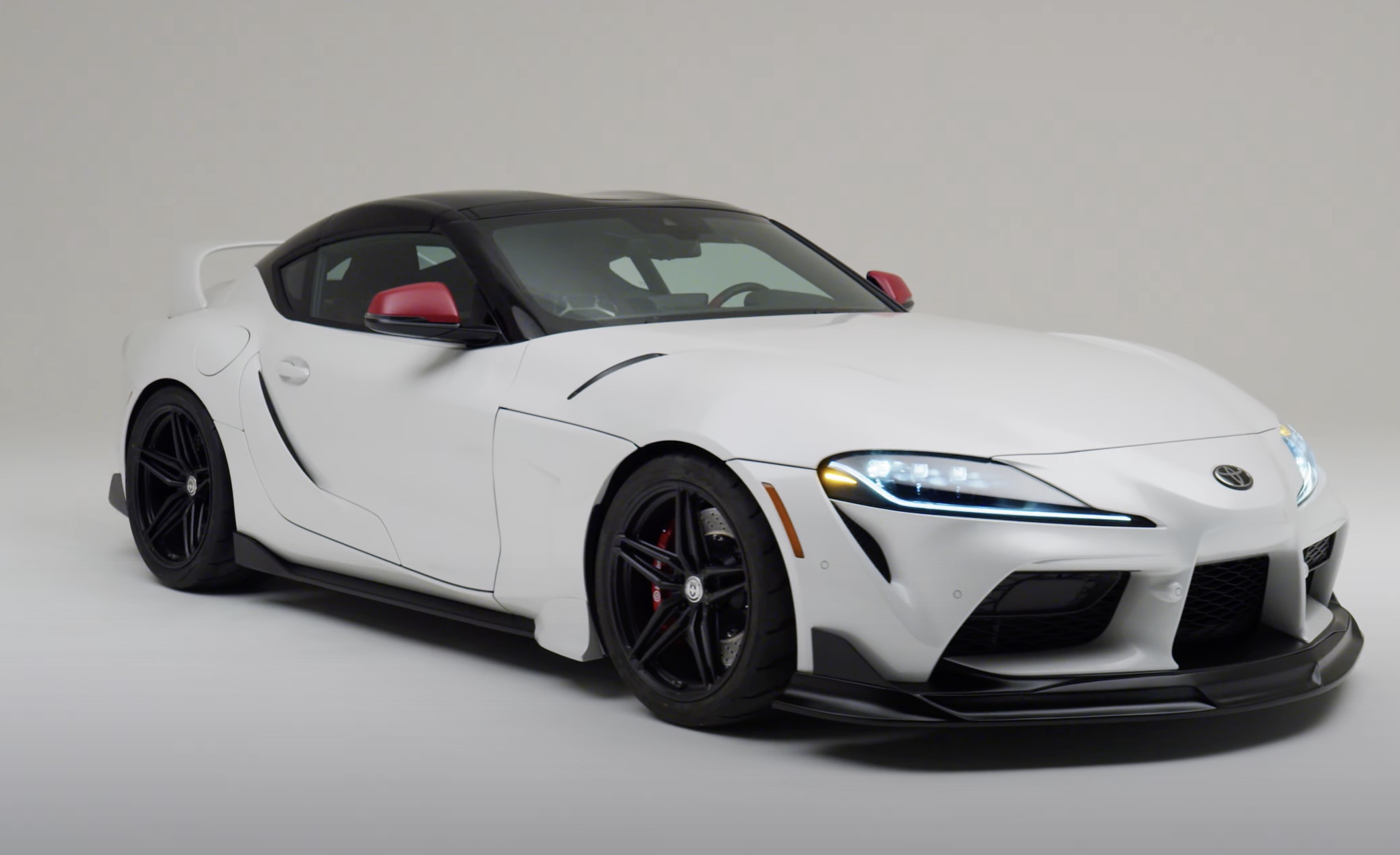 Toyota ucięła GR Suprze dach, a potem uznała, że musi zrobić nowy. Tak powstała GR Supra Sport Top