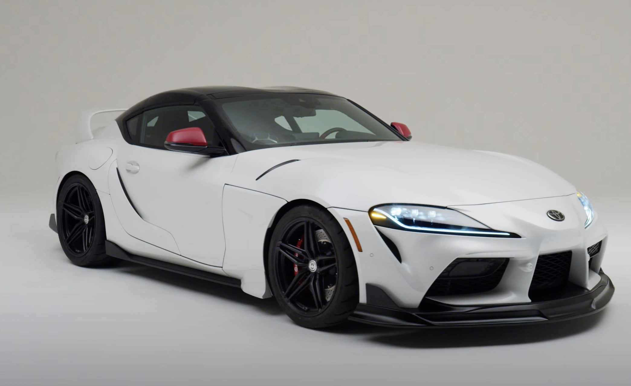 Toyota ucięła GR Suprze dach, a potem uznała, że musi zrobić nowy. Tak powstała GR Supra Sport Top