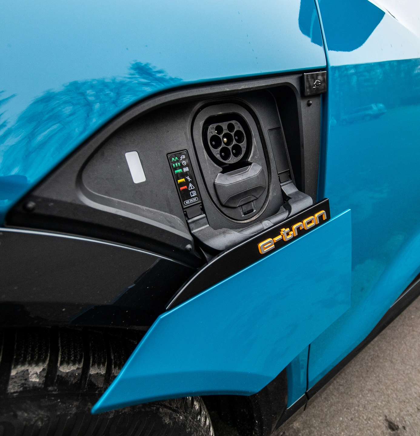 audi e-tron sportback gniazdo ładowania