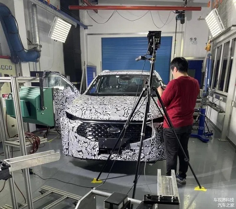 nowy Ford Mondeo 