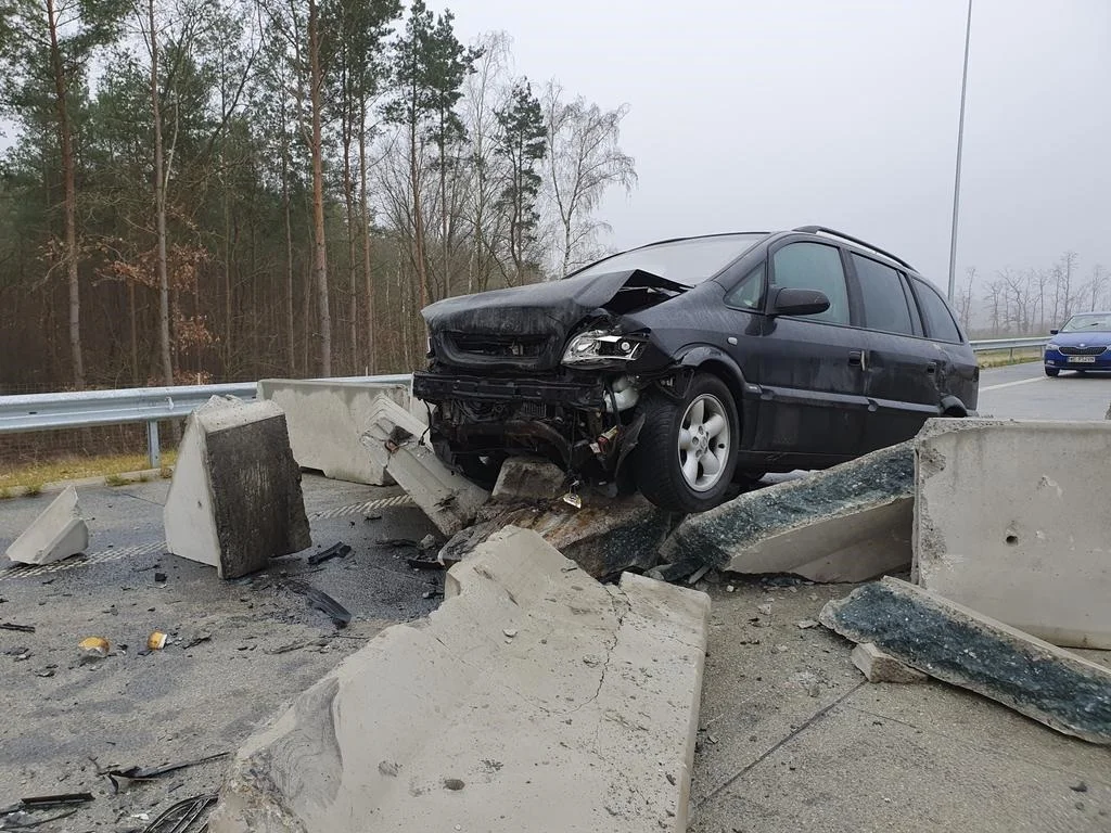 jazda po zamkniętym odcinku drogi
