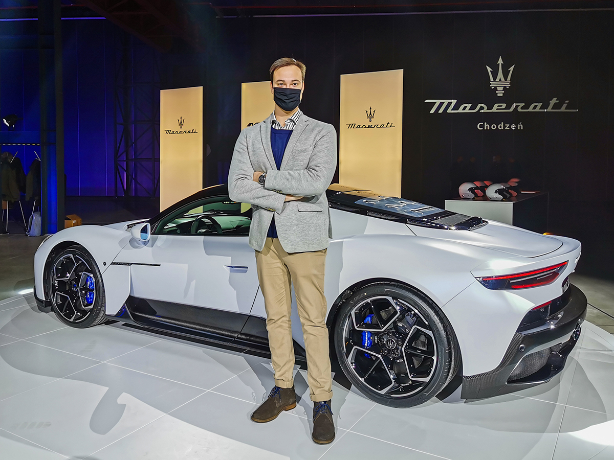maserati mc20 premiera 