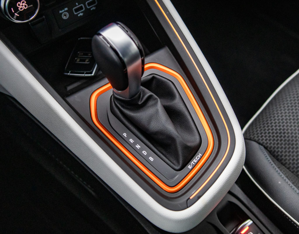 renault clio e-tech 