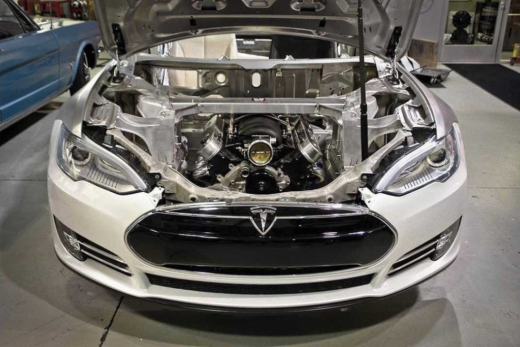 Tesla Model S V8 