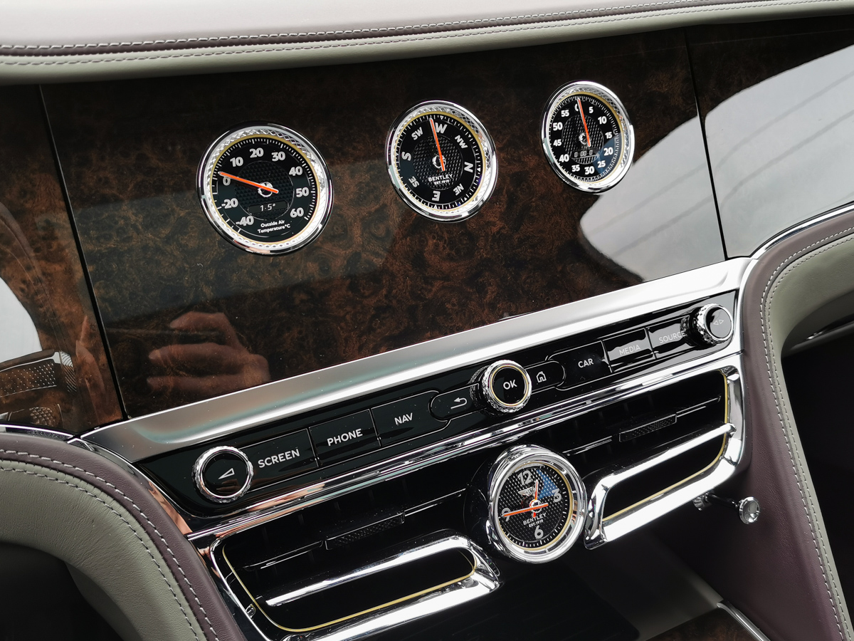 bentley flying spur v8 